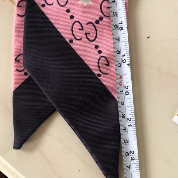 Gucci Scarf - Picture 9 of 10